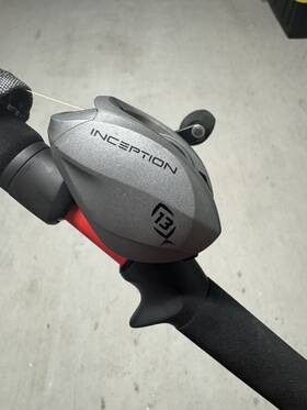 13 Fishing 819065017232 Inception Right Handed Low Profile Bait Casting Reel 6.6.1 Very Nice