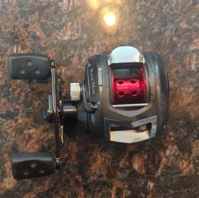 Abu Garcia 42/bd Black Max Baitcast Reel 5 Bearings Red Silver