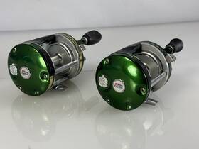 Ml1074714 Abu Garcia 6000b Rare Reels Green Pair