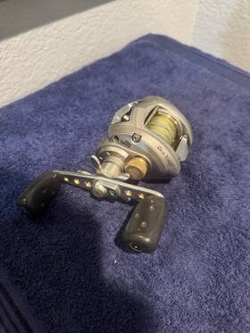61-hs Abu Garcia Ambassadeur Revo Toro 51 Lh Low Profile Baitcasting Reel Used