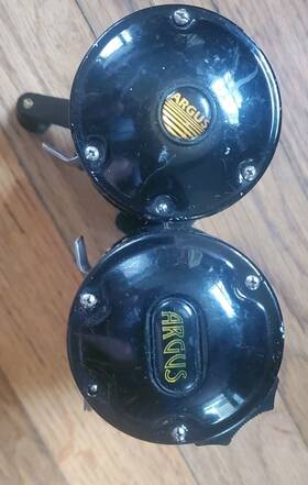 Reels-1840g Argus 1860g 2 Casting And Excellent Used Condition