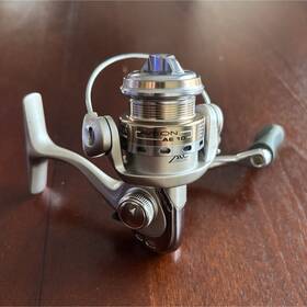 3040 Aveon Ae 10 Spinning Reel Silver 4 Ball Bearings 5.0 1 Gear Front Drag