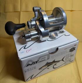 Avet 810755021638 Sx 6/4 Mc 2 Speed Silver Jigging Fishing Reel Cleaned And Fresh Service Nice