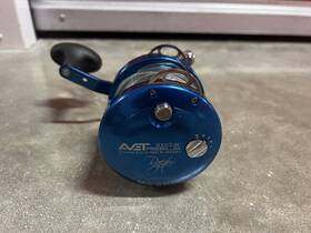 Avet Hx5/2 Hx 5/2 Mc Raptor Reel And Tsunami Travel 7ft Boat Rod Adtco Fighting Belt