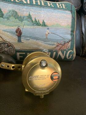 Mxj5.8mc Avet Mxj5.8 Mc Cast Single Speed Lever Drag Reel - Right Handed Gold