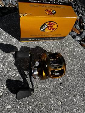 Cl10h Bass Pro Shops Carbonlite Baitcast Reel Gold With Box High Speed Clean