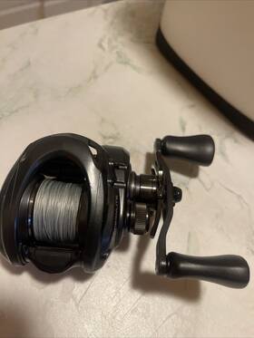 Jck10ha Bass Pro Shops Johnny Morris Carbonlite Tech 8.3.1 Right Hand-barely Used Bait Caster