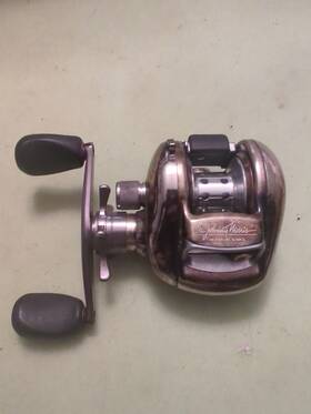 Jlm1000-lpha Bass Pro Shops Jml1000-lpha Johnny Morris Signature Series Casting Reel Rh With Case