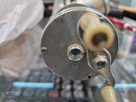 1700-a Bronson Fishing Reel Lashless