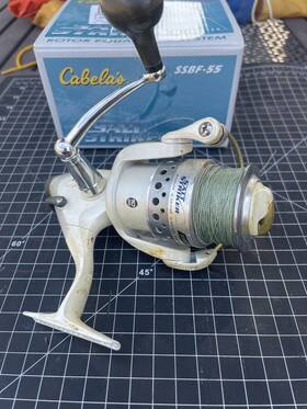 Ssbf-55 Cabelas 400250969902 Cabalas Salt Striker Fishing Reel Lined - Used With Box And Inst