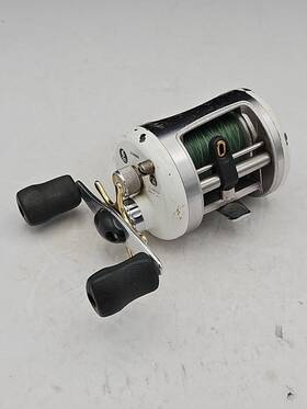 Ss6600 Cabelas Salt Striker Bait Casting Reel Pre-owned Smooth Spinning