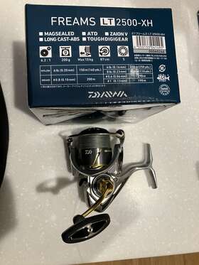 Lt2500-xh Daiwa #041495 21 Freams Spinning Reel Mag-sealed