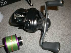 Tw80xhl Daiwa 043178922217 Tatula 8.1 Ratio Lh Casting Reel With Extra Spool In Box