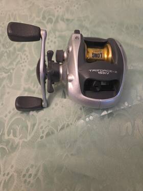 153iv Daiwa Triforce-z Right-hand Baitcasting Reel