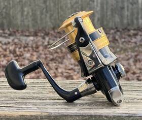 3500-2b Daiwa Sweepfire Spinning Fishing Reel Smooth Action Bass Crappie Fish