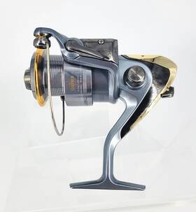 3500-4i Daiwa Multicolor Regal 4-ball Bearing 12-14 Lb Spinning Fishing Reel