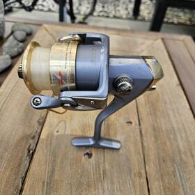 3500-sbi Daiwa D-shock Spinning Fishing Reel