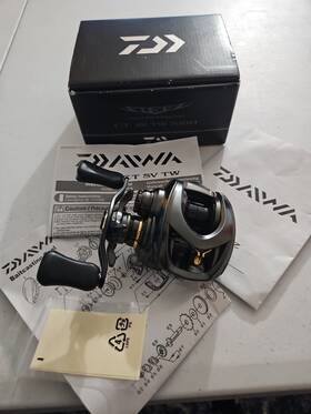 700h Daiwa Steez Ct Sv Tw Right Hand Casting Reel From Japan