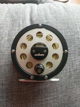 Daiwa 731a Fly Fishing Reel Black Vintage With Line Great Condition Made In Japan