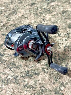 Daiwa 960652197069 Baitcast Reel 17 Tatula Sv Tw 7.3r Saltwater Bass Fishing 7.3 1 - Used