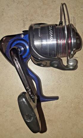 4000-bi Daiwa Ax100 D-wave Infiniate Anti-reverse Spin/cast Fishing Reel