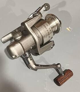 Emblem-z3500 Daiwa Emblem-z 3500i Spinning Fishing Reel Long Cast Spool Japan F2532-4