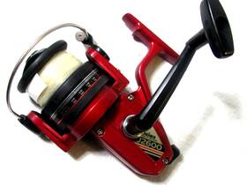 J2600 Daiwa Vintage Diawa Spinning Fishing Reel Red Works Great Walleye Bass Catfish