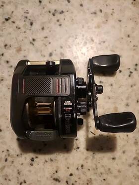 Pt33p Daiwa Used Procaster Tournament Bait Casting Hs Reel