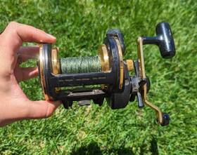 50hv Daiwa Sealine-x Reel 50 Hv With Box And Extra Parts. Gently Used Line Included