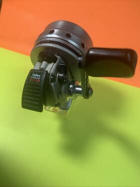 St-30 Daiwa Vtg. Spincast Reel/ Never Opened Rare Find From Tn Off The Pole