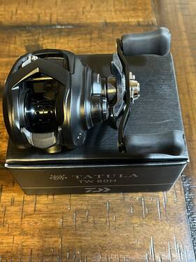 Ttu80h Daiwa Tatula 80 Casting Reel 7.1 1 Right Hand Used