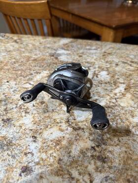 Zlnsvg100h Daiwa Zillion Sv Tw Baitcasting Reel - Black/silver