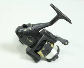605-dx Dolphin 050209029340 Fish Reel Long Spin Cast Spool Folding Handle Internal Bail Trip