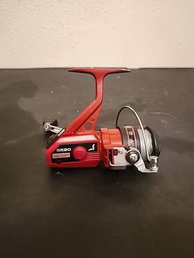 5520 Eagle Claw Fresh Water Red Spinning Reel Vintage Used Free Shipping