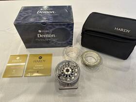 H00106 Hardy Demon 3000 Fly Reel With Spare Cassettes And Case