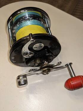 60-6540 Hawthorne Salt Water Fishing Reels Very Good Working Condition Line