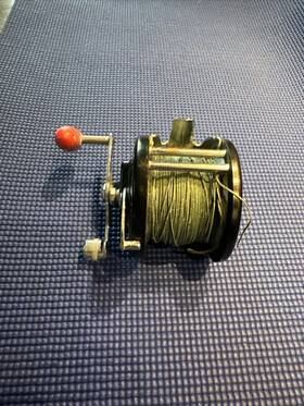 311.3164 J.c. Higgins Model Saltwater Fishing Reel Vintage With Braided Line