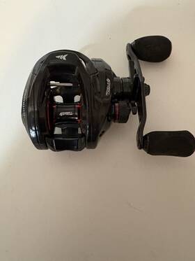 Kastking Krlctstrl2-72lbk Royale Legend Ii Low Profile Baitcast Reel 7.2 1 Right 7 Black/red