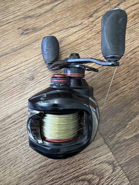 Reel7.0 Kastking Ratio11 Royale Legend Baitcaster 1 Gear Bearings Rh Black Red