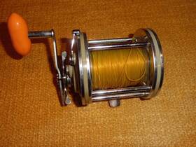 840m Kencor Vintage Stainless Steel Conventional Reel Made In Japan