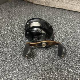 Lb300 Lews Laser Baitcaster Fishing Reel Works Good Used Condition