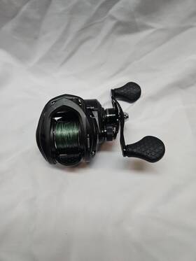 Sd1shf Lews Superduty Lfs 7.5 1 Right Hand Baitcast Reel - Black