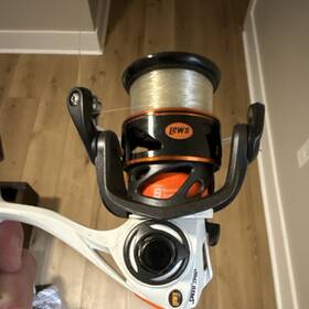 Lews Xfs20 Speed Spin 2000 Spinning Reel 8bb 5.2 1 Front Drag Pre-spooled