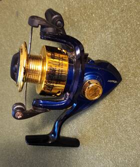 402abl Master Fishing Reel 402 Bl Blue And Gold Partial Roll Of 6 Lb Line - Lot 2972