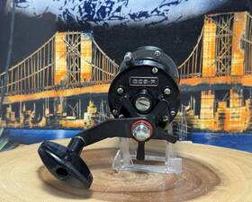 229-f Newell Blackie Conventional Saltwater Fishing Reel With Clamp . Inch Nice