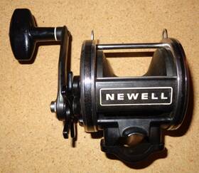 440-5 Newell Carl Graphite No Letter Series Right-hand Conventional Fishing Reel