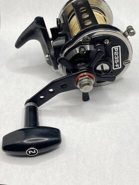 P235-f Newell Ball Bearing Saltwater Fishing Reel Made In Usa Vg