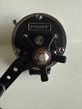 P322-f Newell Vtg Graphite Conventional Saltwater Fishing Reel Made In Usa Clean