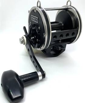 P447-f Newell Conventional Wide Fishing Reel Made In Usa