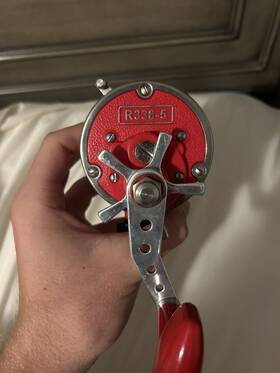 R338-5 Newell R338- Reel Red . Rare. With A Trigger Clamp